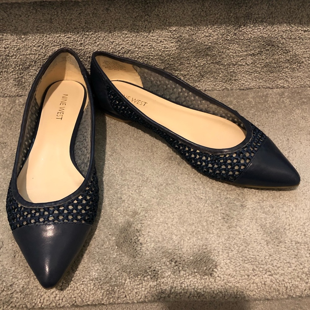 Nine West Navy Blue Pointed Toe Flats size 7.5